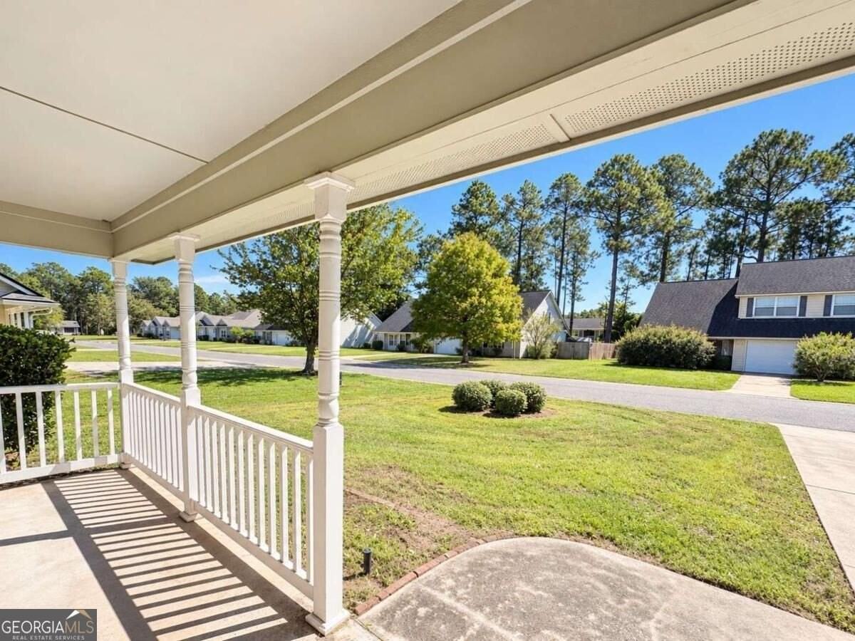 313 Gary Cir - Photo 4 of 43