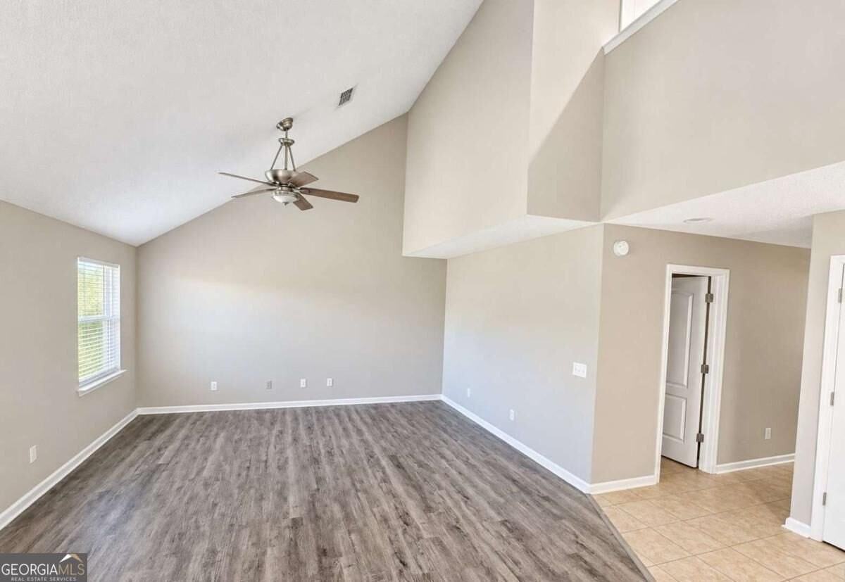 313 Gary Cir - Photo 6 of 43