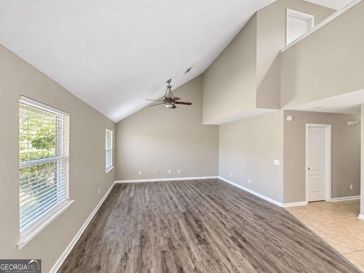 313 Gary Cir - Photo 7 of 43