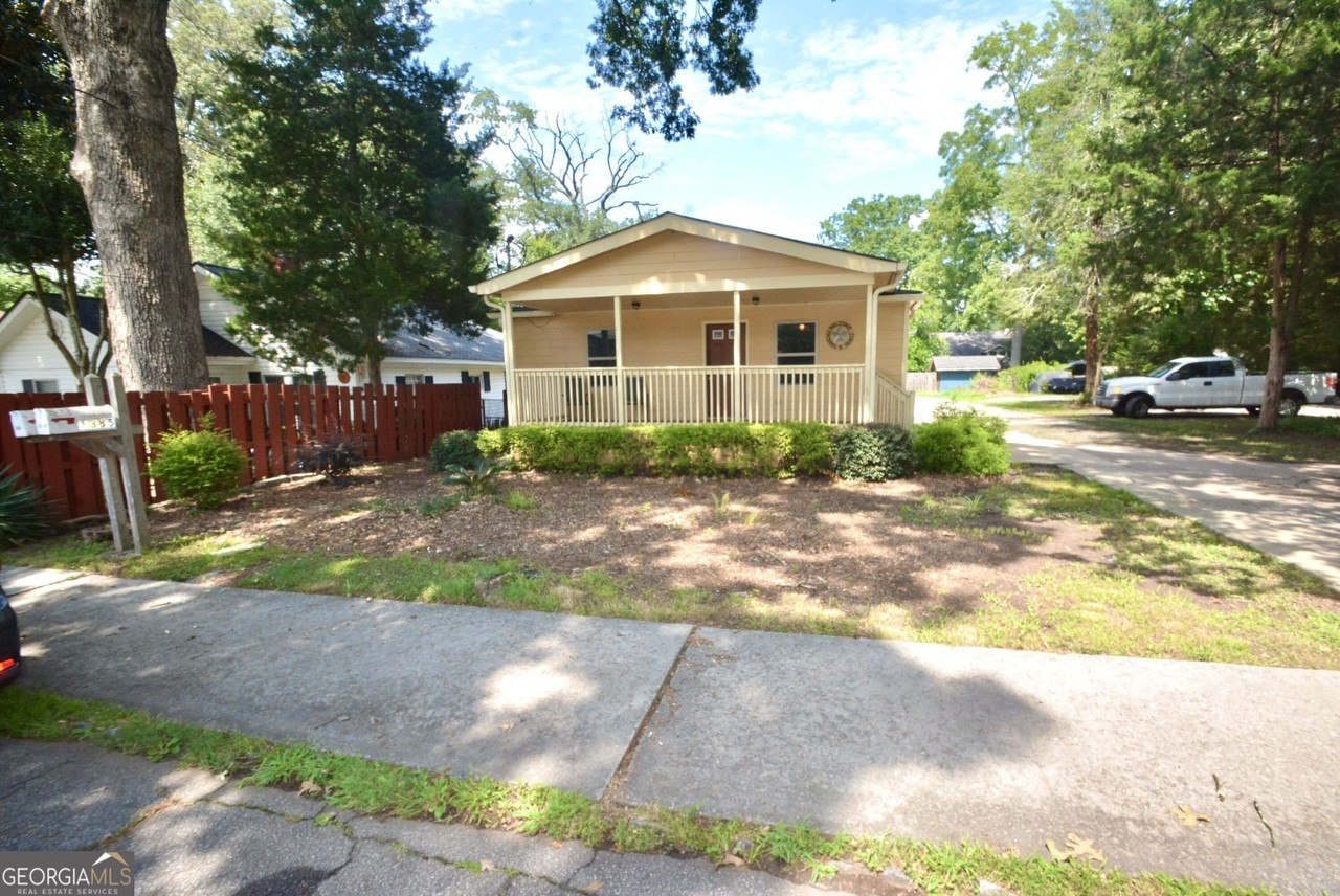 1385 Elizabeth Ln #100 - Photo 2 of 29