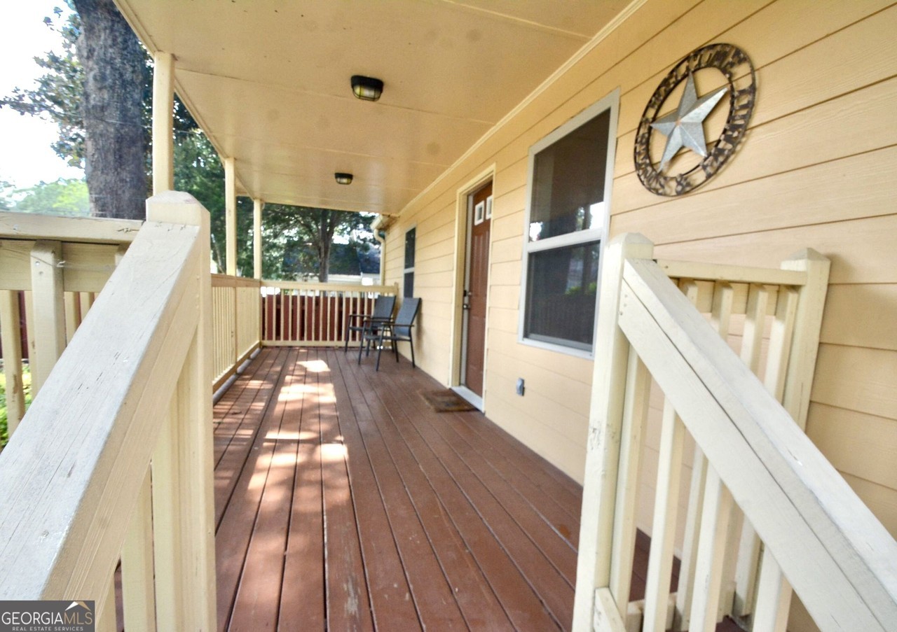 1385 Elizabeth Ln #100 - Photo 3 of 29