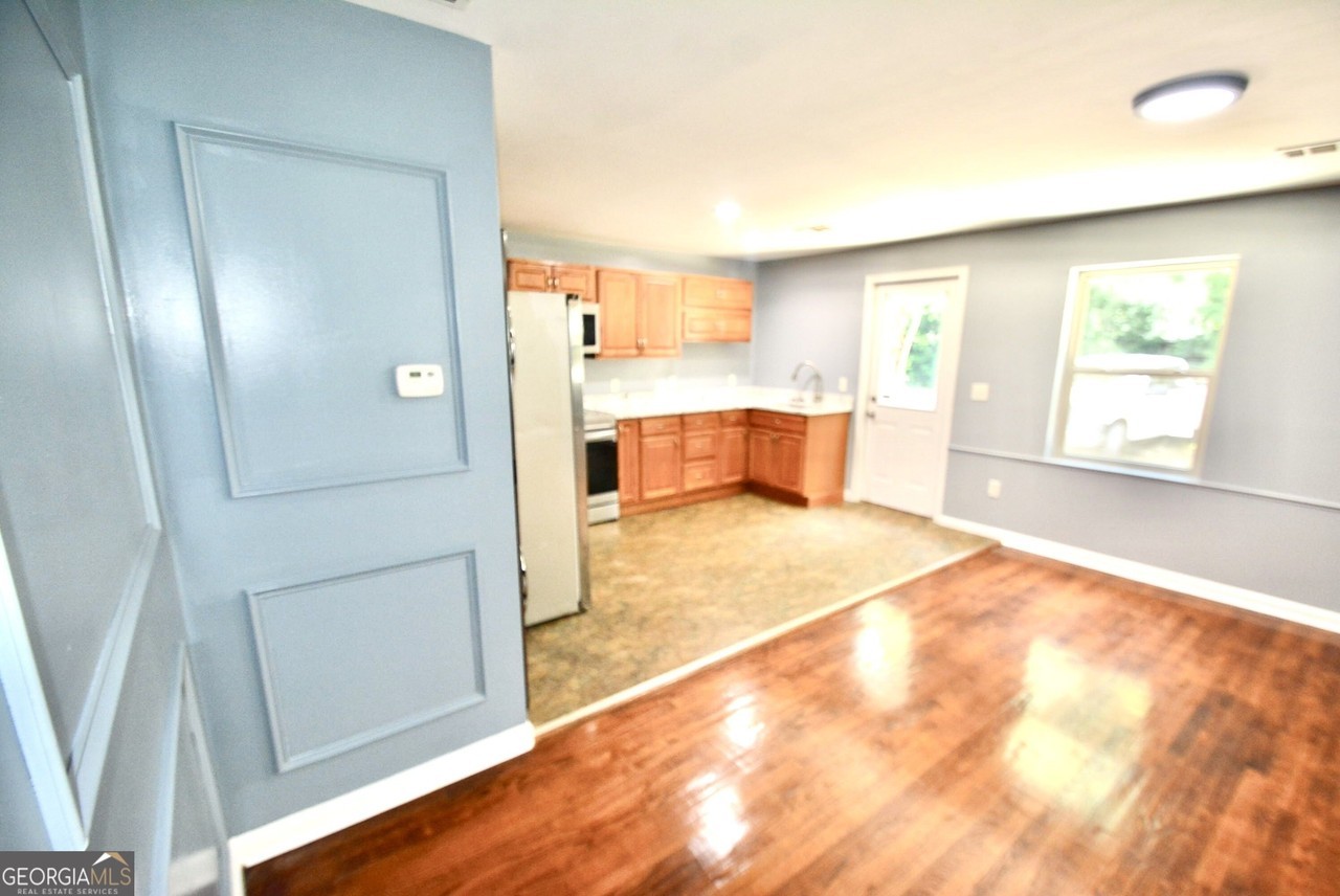 1385 Elizabeth Ln #100 - Photo 4 of 29