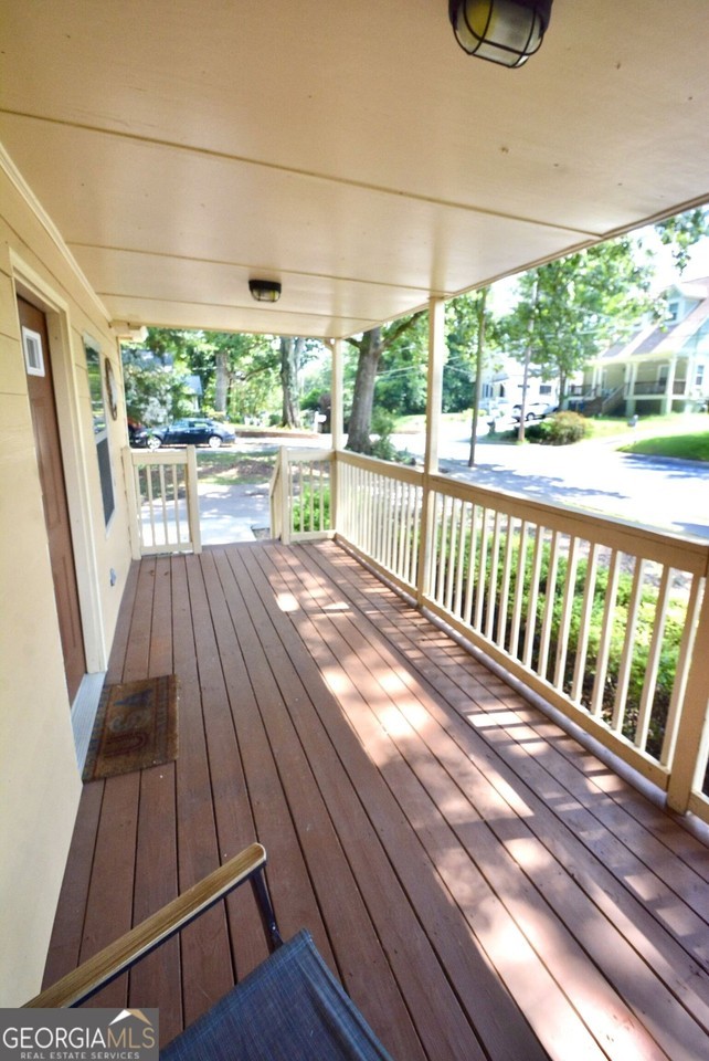 1385 Elizabeth Ln #100 - Photo 5 of 29