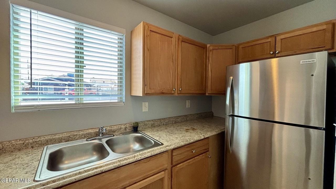 136 Keeny Ct #B - Photo 7 of 11