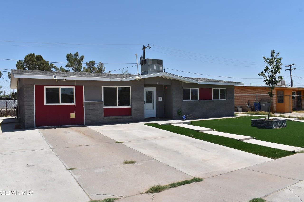 304 Maricela Dr - Photo 3 of 24