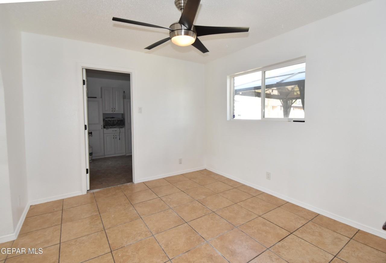 304 Maricela Dr - Photo 7 of 24