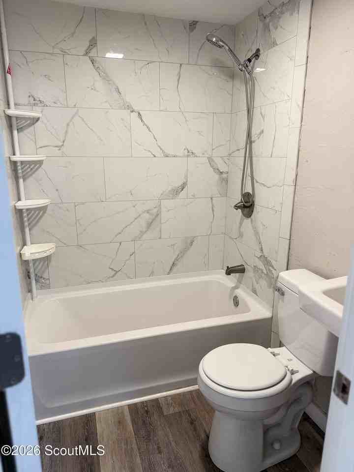 4275 Gloria Ave - Photo 5 of 10