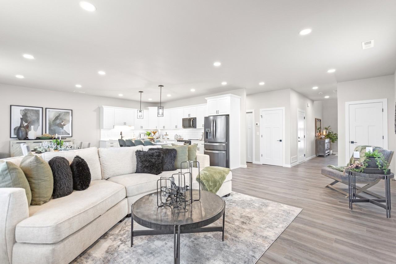 Paradise Valley Townhomes & Apartments - Photo 6 of 50
