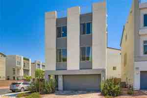featured image of 7966 Mountain Lilac St