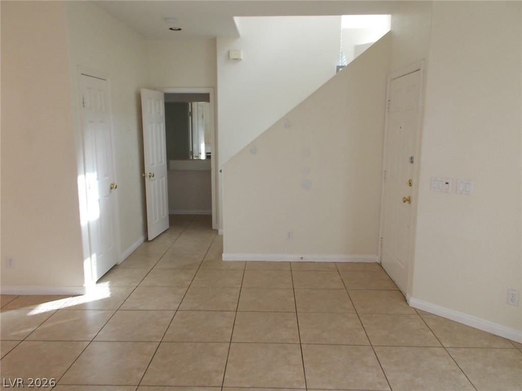 8466 Brillancy Ave - Photo 5 of 21