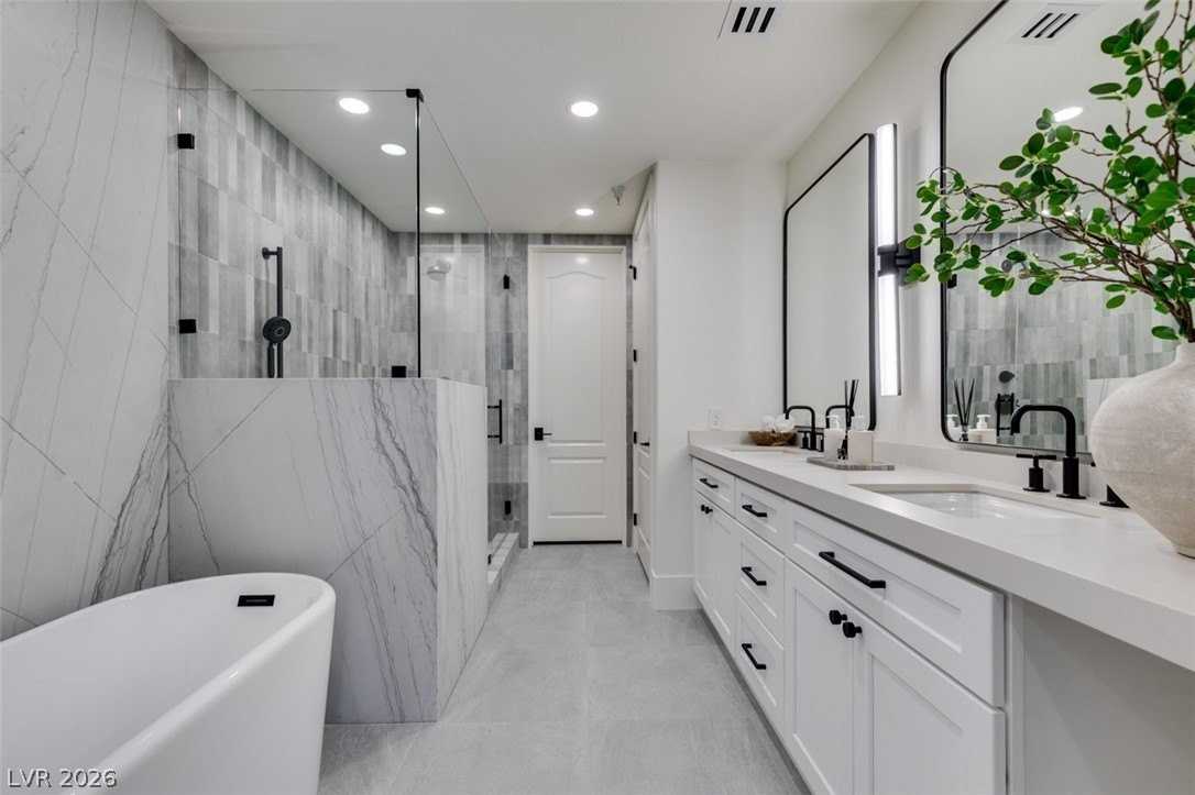 32 E Serene Ave #207 - Photo 4 of 39