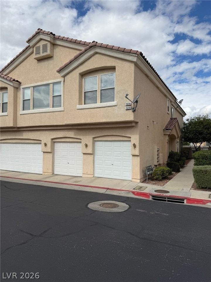 1626 Clint Canyon Dr - Photo 4 of 20