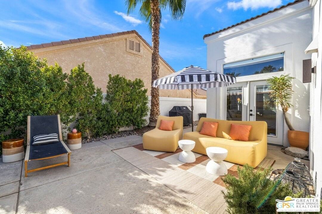 45420 Desert Fox Dr - Photo 3 of 50