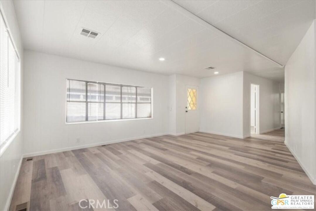 38 N Paseo Laredo - Photo 3 of 29