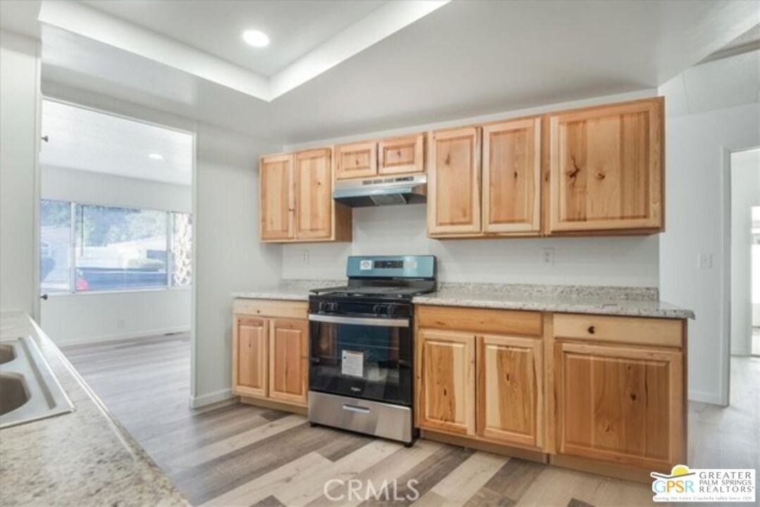 38 N Paseo Laredo - Photo 5 of 29