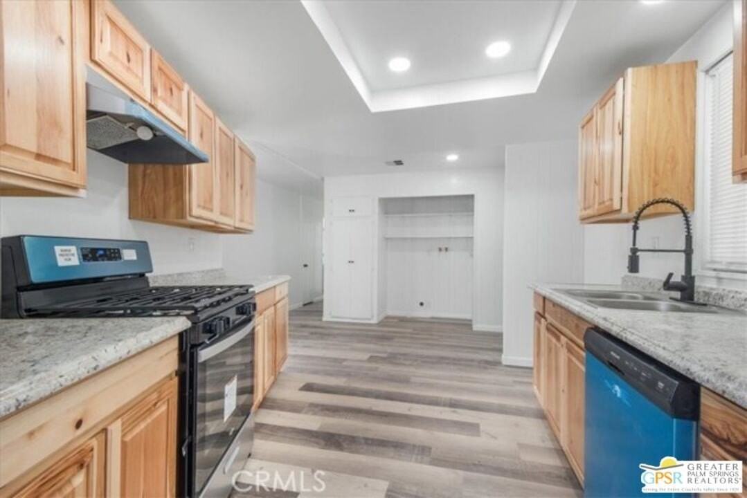 38 N Paseo Laredo - Photo 7 of 29