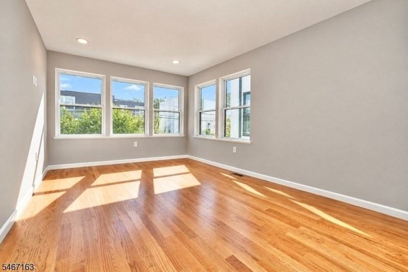 31 Frederick St 1st Fl #1 - Photo 4 of 16
