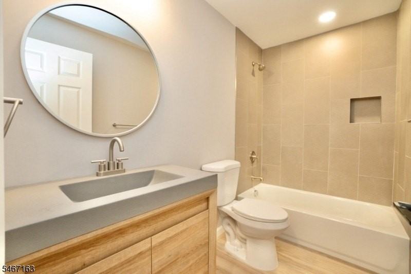 31 Frederick St 1st Fl #1 - Photo 6 of 16
