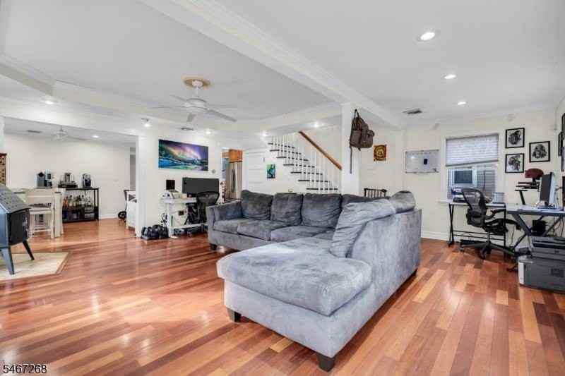 18 Belle Terre Rd - Photo 4 of 9