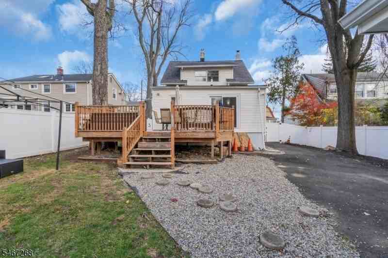 18 Belle Terre Rd - Photo 6 of 9