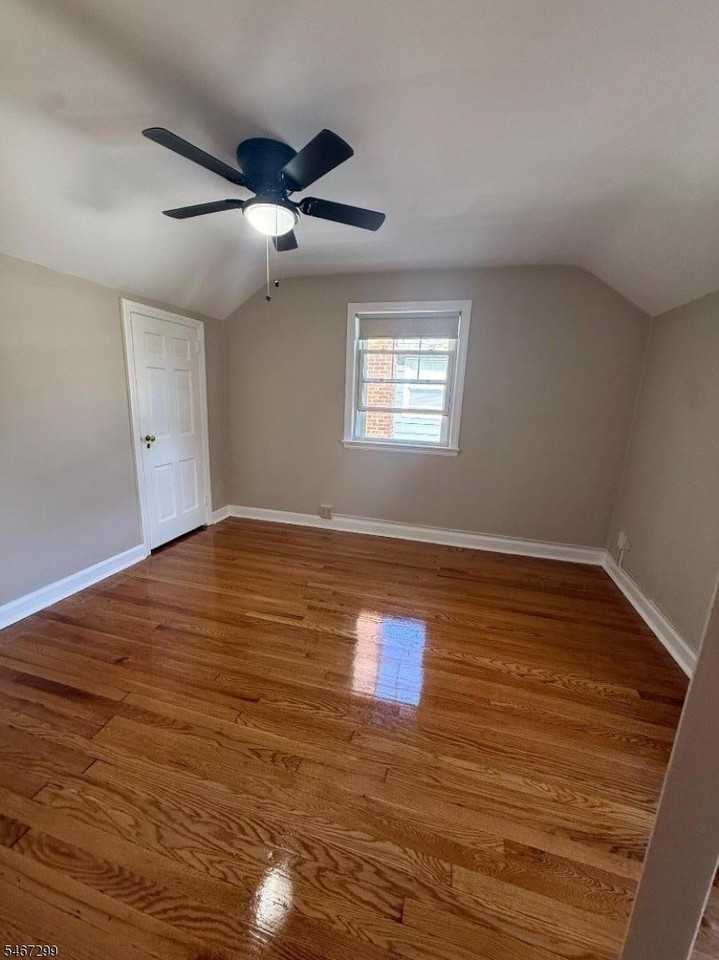 841 Monmouth Rd - Photo 4 of 16