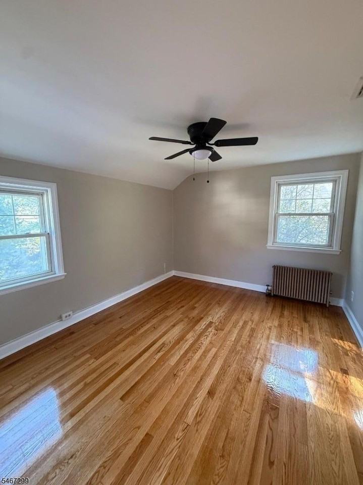 841 Monmouth Rd - Photo 7 of 16