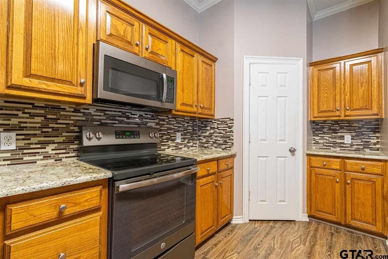 16801 Lafayette Dr - Photo 3 of 16