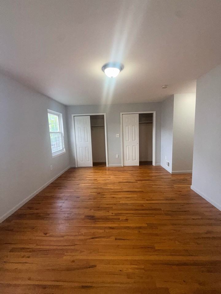 59 Atlantic St - Photo 3 of 18