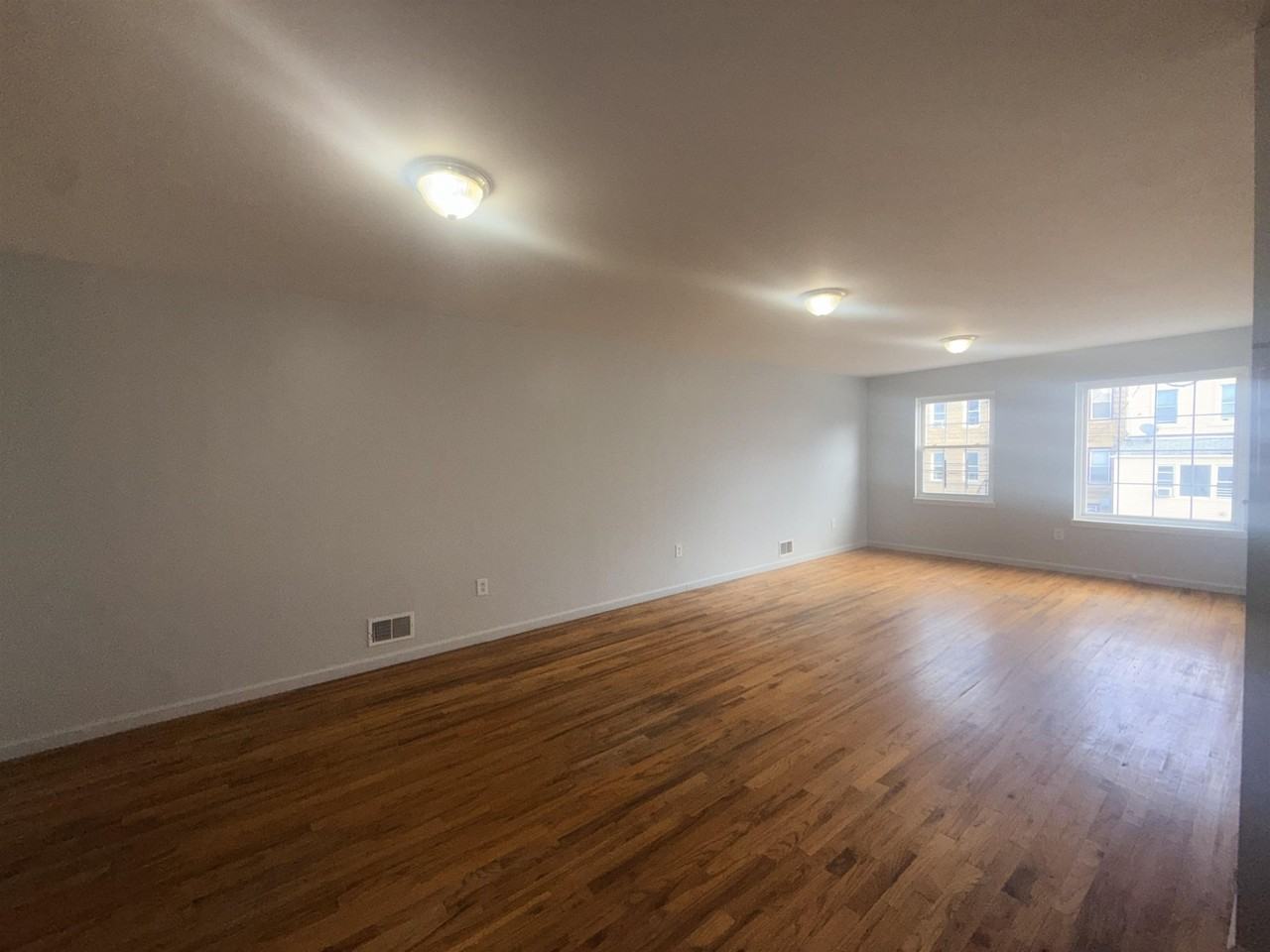 59 Atlantic St - Photo 4 of 18