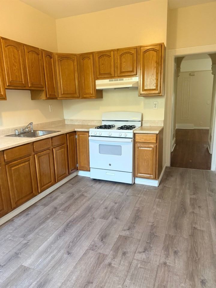 169 Winfield Ave #1 - Photo 7 of 19