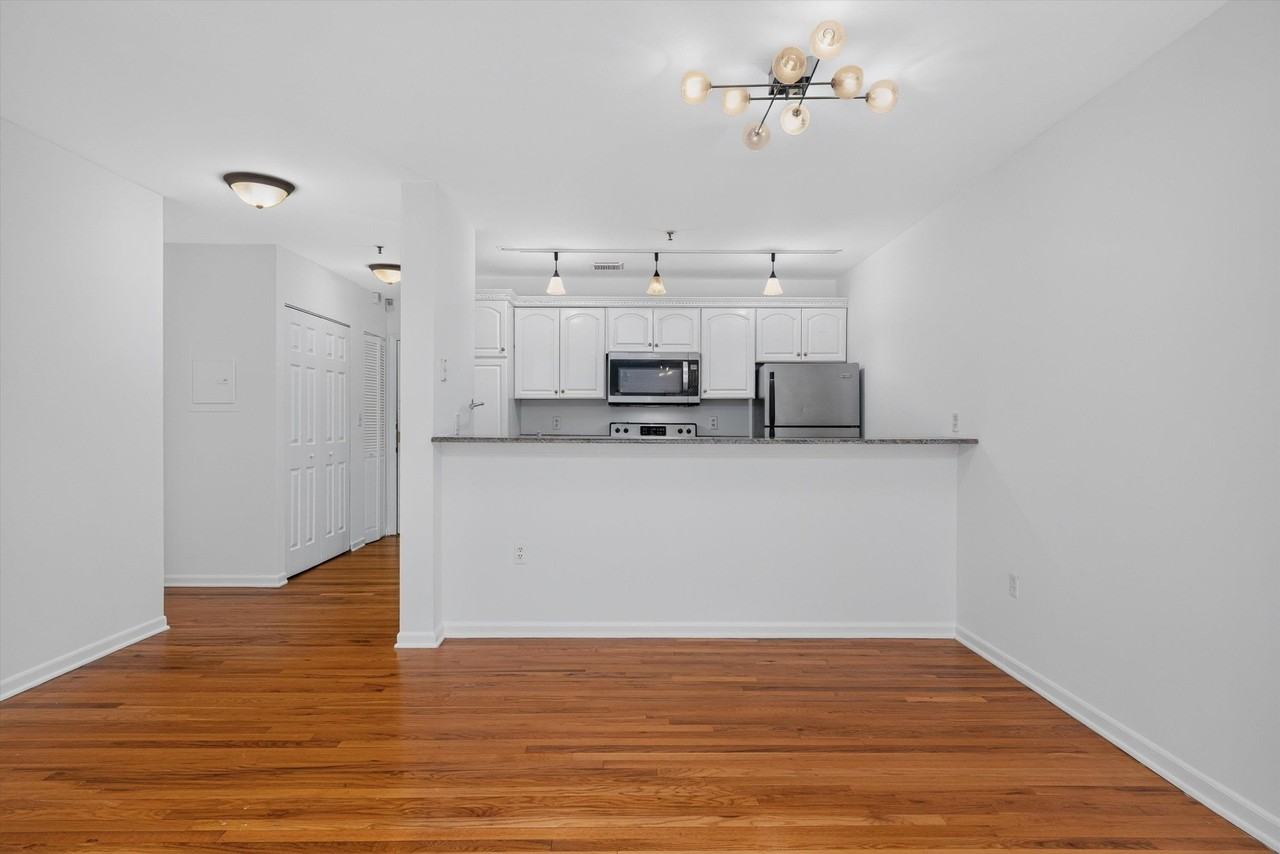 312 Madison St #2A - Photo 4 of 20
