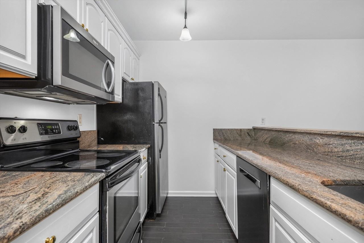 312 Madison St #2A - Photo 5 of 20
