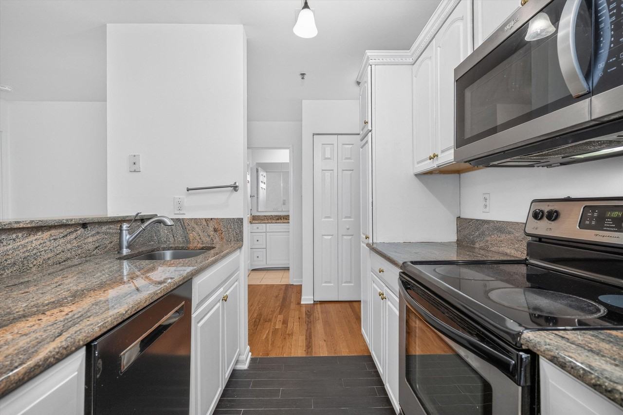 312 Madison St #2A - Photo 6 of 20