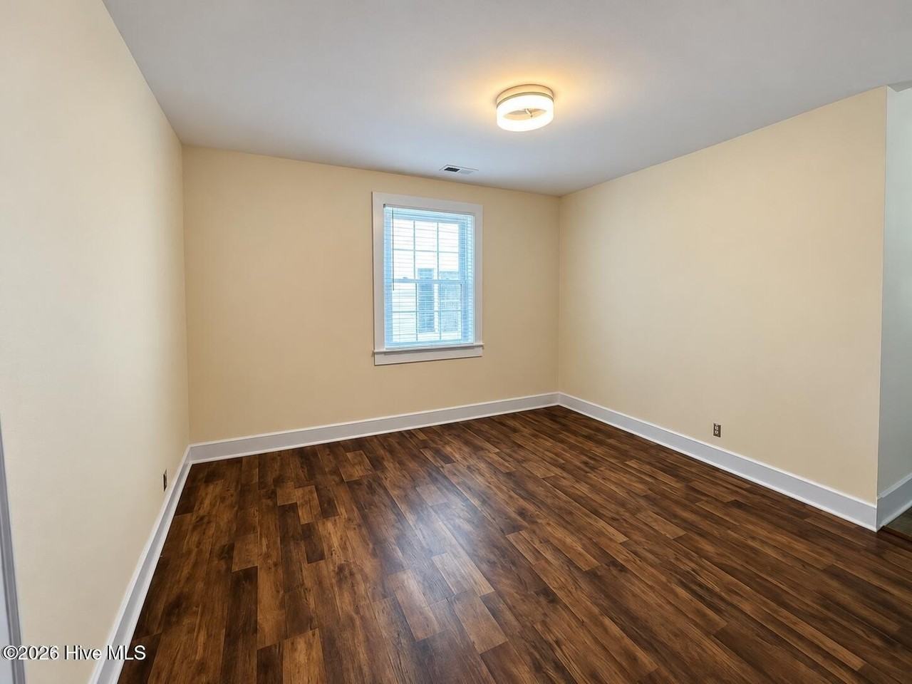 1115 S 9th St - Photo 6 of 10