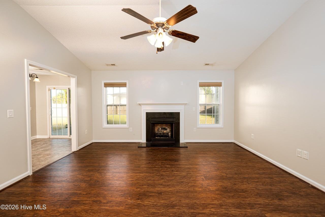 2946 Judge Manly Dr - Photo 5 of 25
