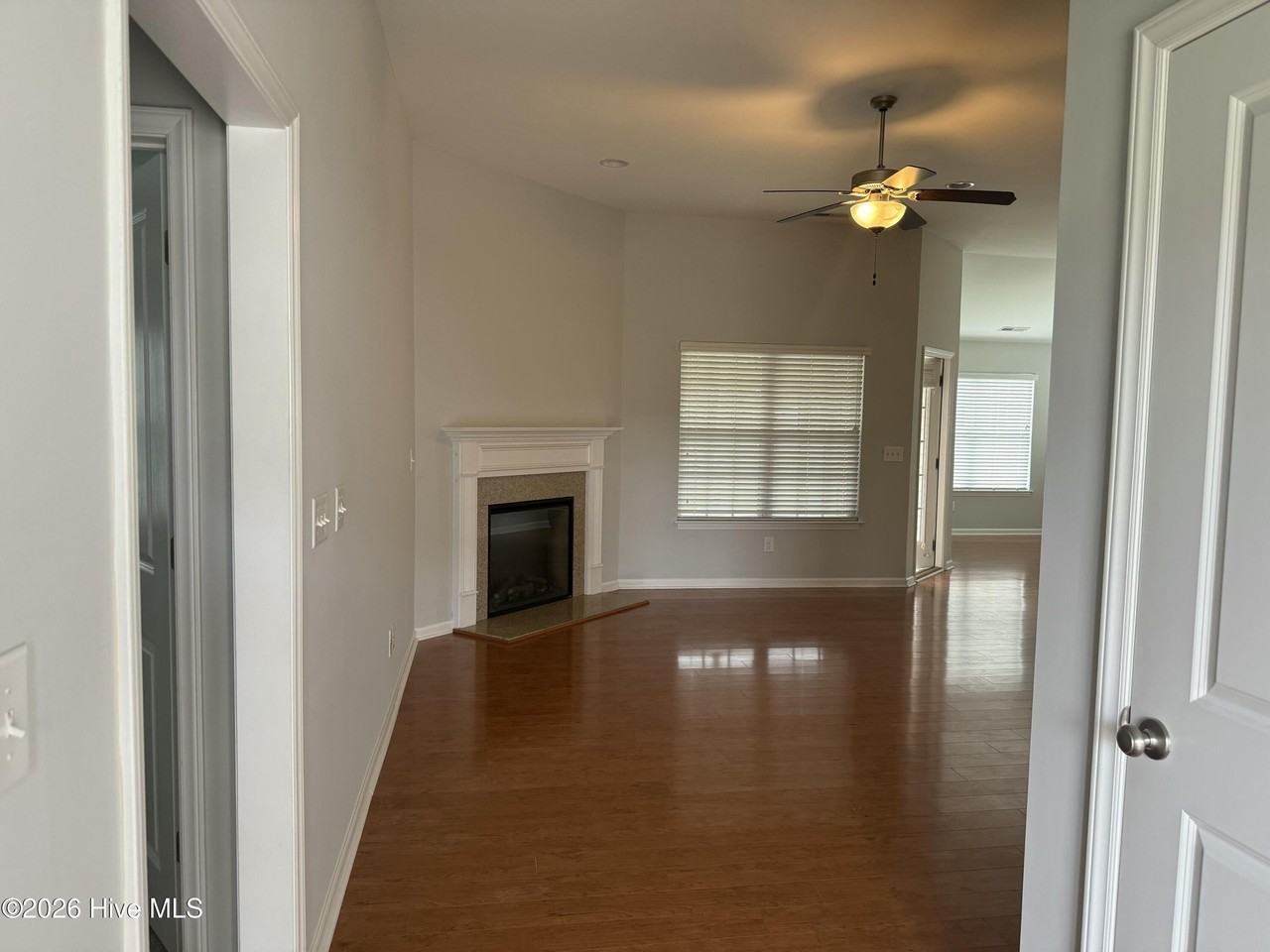 2613 Rhinestone Dr - Photo 4 of 21