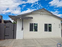 featured image of 696 Yucca Dr #3