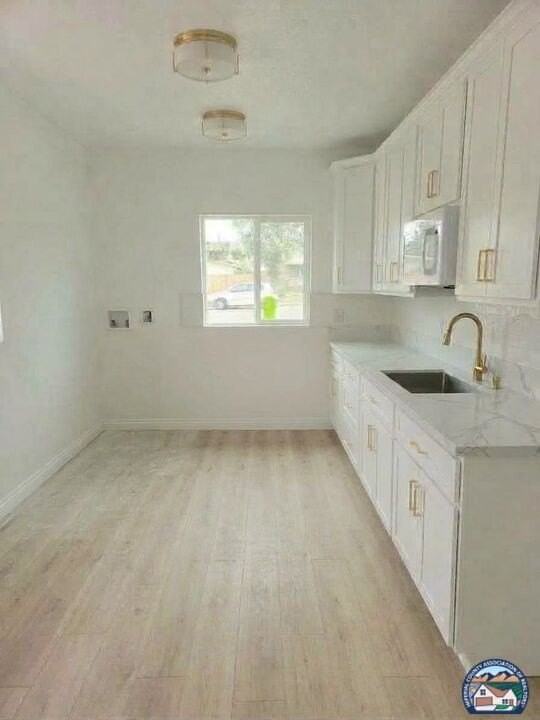 696 Yucca Dr #3 - Photo 2 of 5
