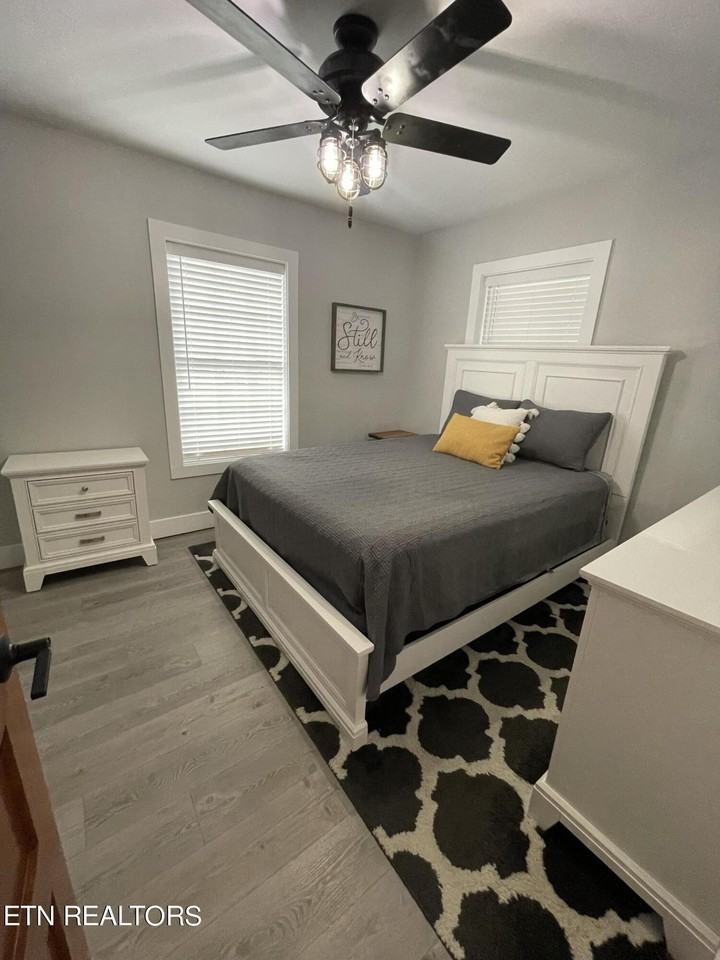 2316 Cedar Ln #A - Photo 5 of 12