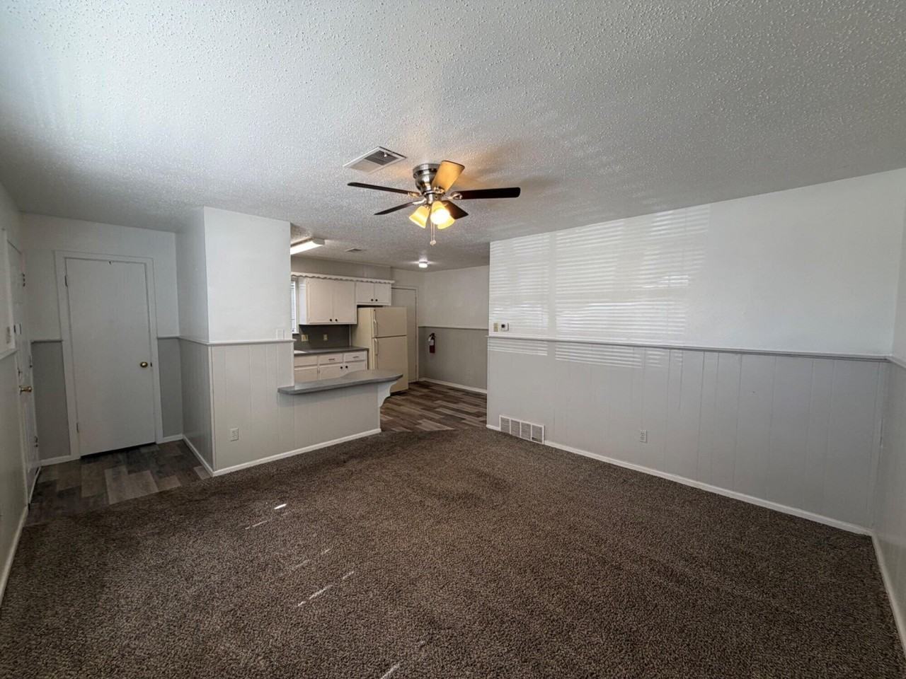 2116 40th St #B - Photo 3 of 7