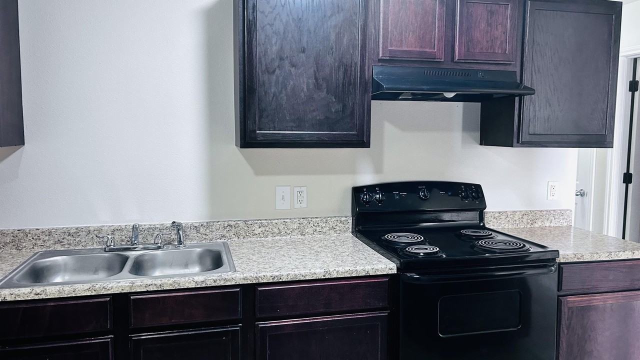 8903 Terrell Ave - Photo 4 of 15