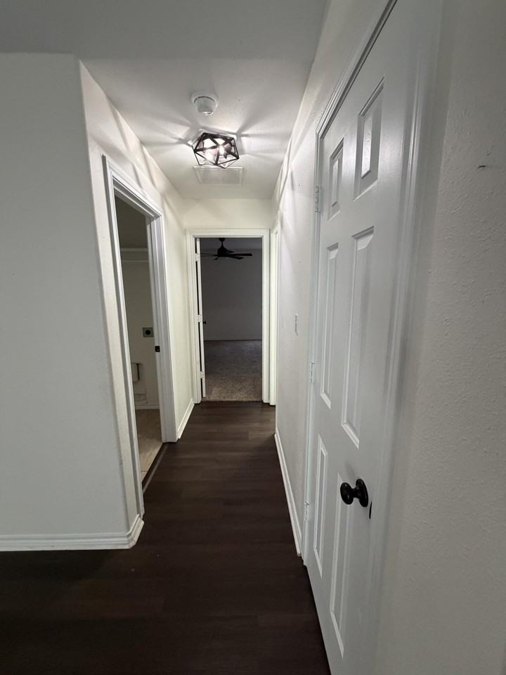 2316 101st St - Photo 5 of 19