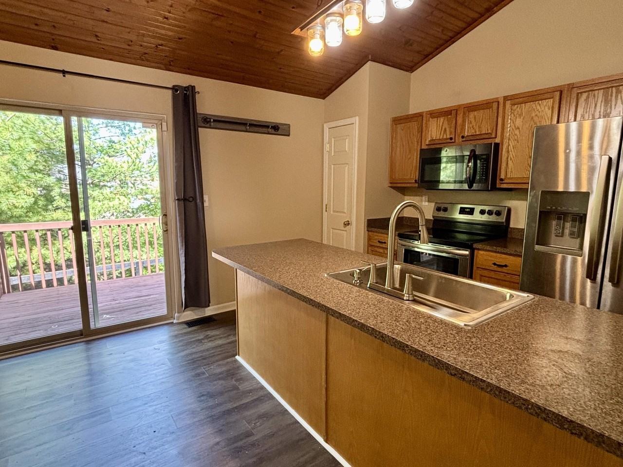 3539 Lochdale Ter - Photo 2 of 11