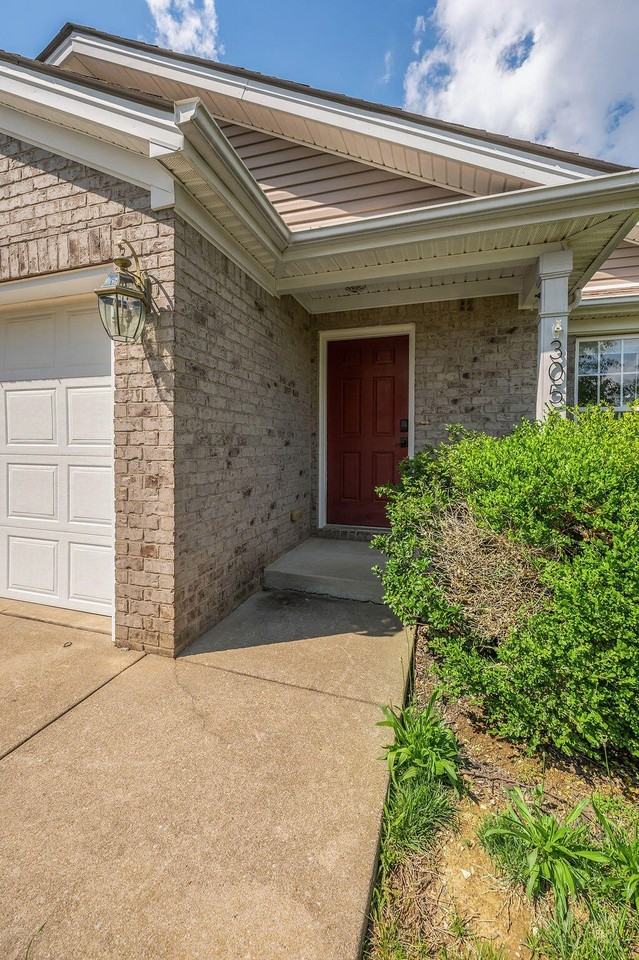 3056 Shady Knoll Rst - Photo 2 of 16
