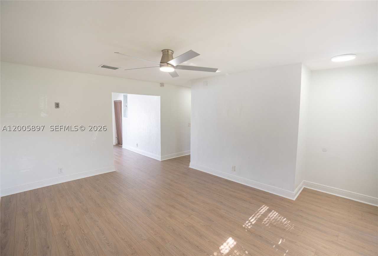 4259 Royal Banyan Way #B - Photo 2 of 20