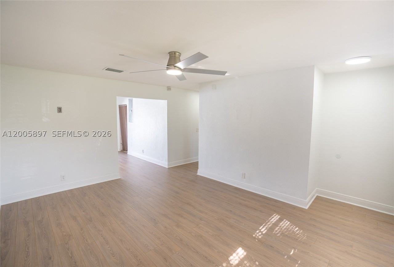 4259 Royal Banyan Way #B - Photo 7 of 20