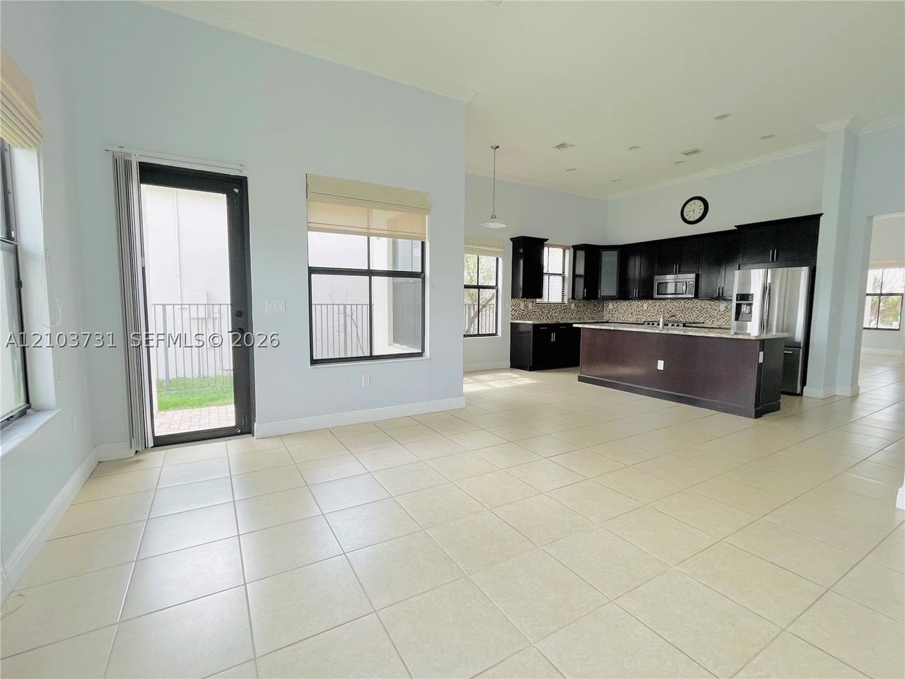 8377 Nw 39th Ct - Photo 5 of 28