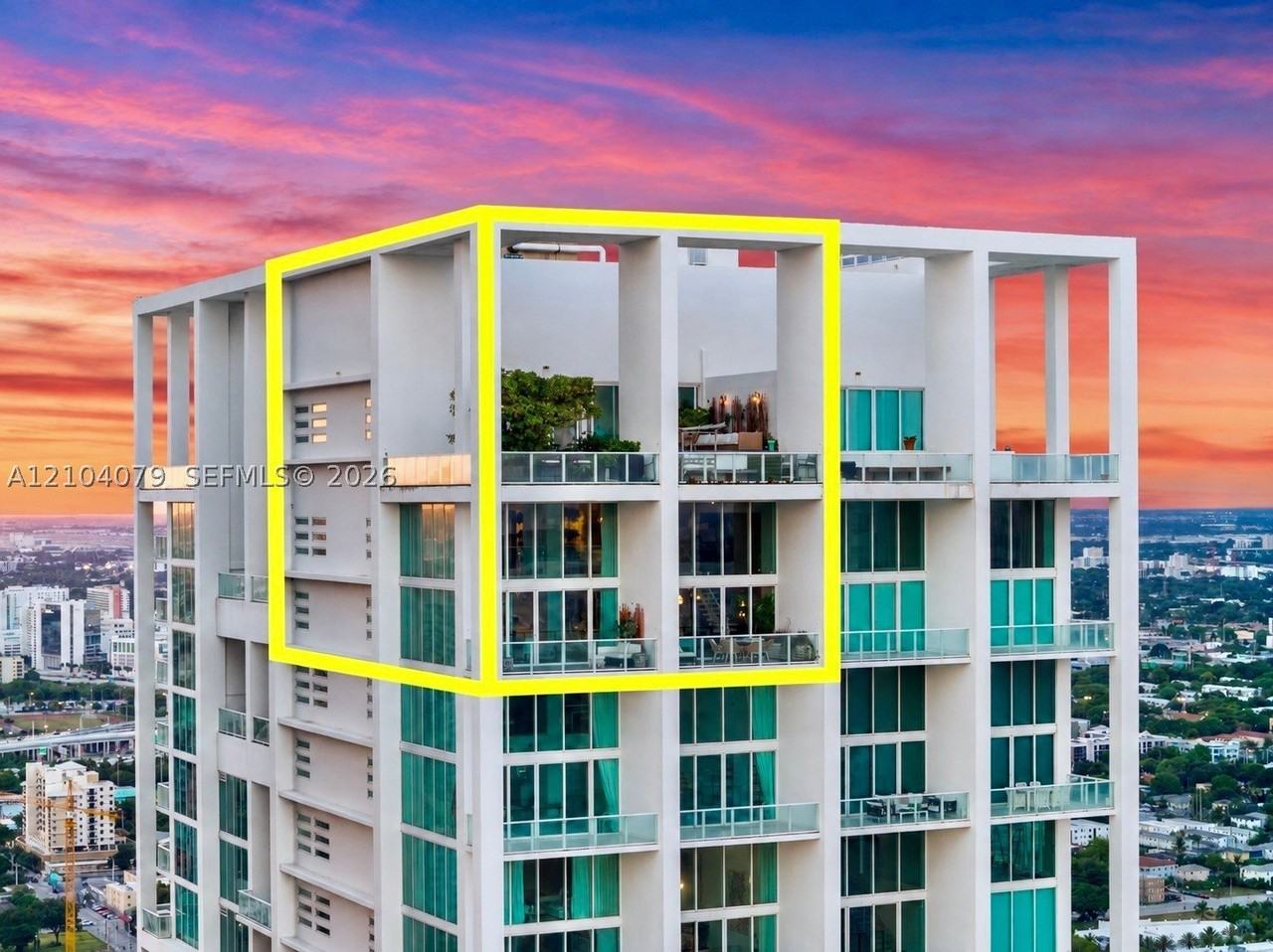 1040 Biscayne Blvd #4602 - Photo 4 of 33