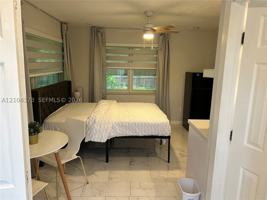 featured image of 6225 Sw 20th St #REAR