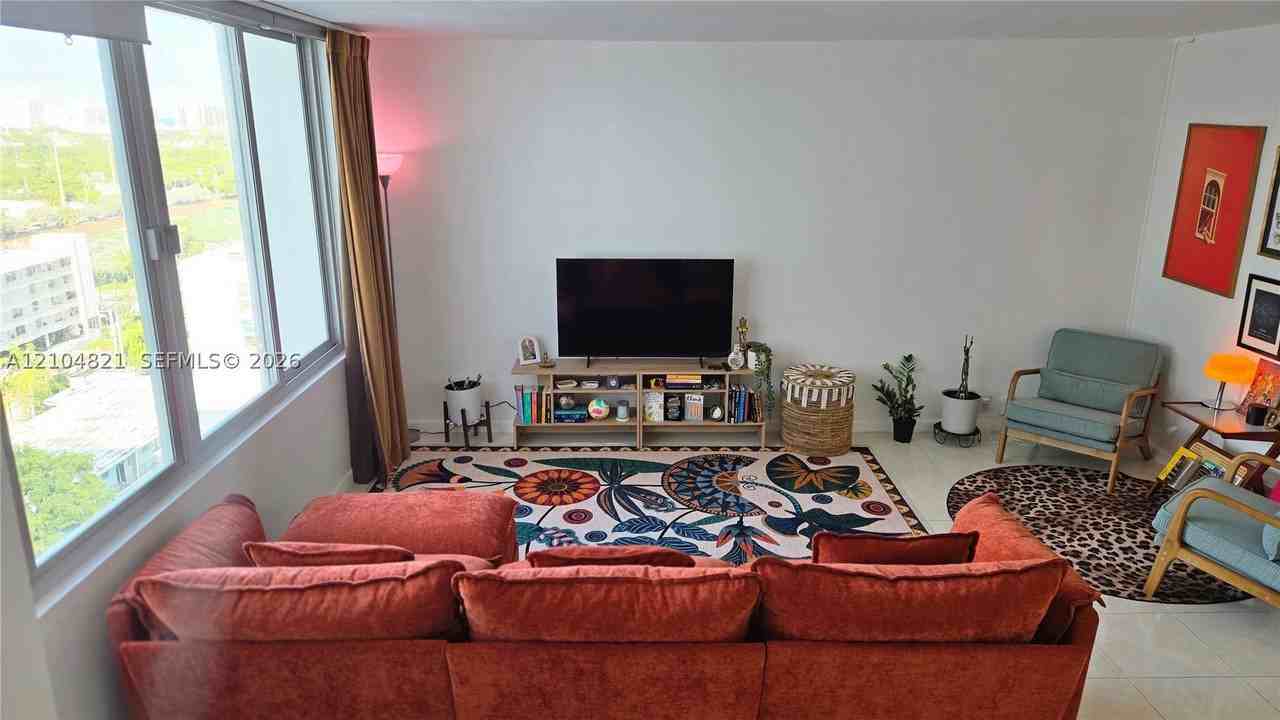 1000 West Ave #1204 - Photo 3 of 26
